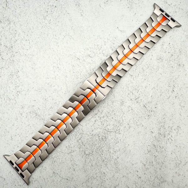 Titanium Style Metal Strap Apple Watch - Silver / Orange