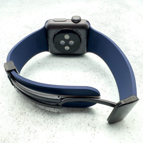 silicone-strap-with-magnetic-clasp-for-apple-watch-blue-white-2.jpg Silicone Strap With Magnetic Clasp Apple Watch - Blue / White