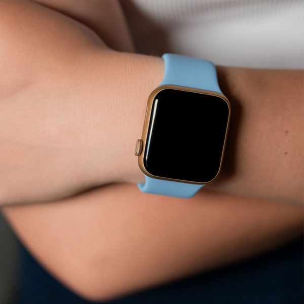 silicone-watch-strap-for-apple-watch-the-thrifty-gentleman-cloudy-blue.jpg Classic Silicone Strap Apple Watch - Cloudy Blue